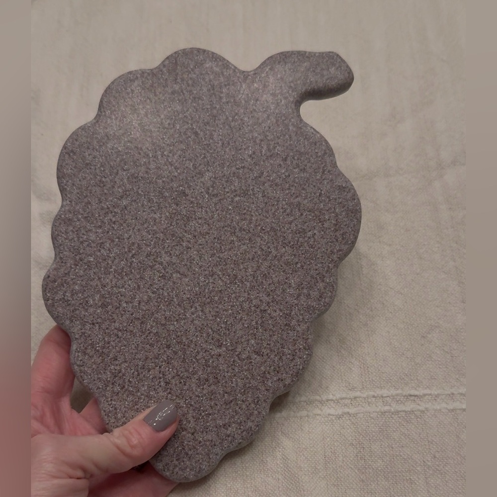 Gray Leaf-Shaped Cutting Board